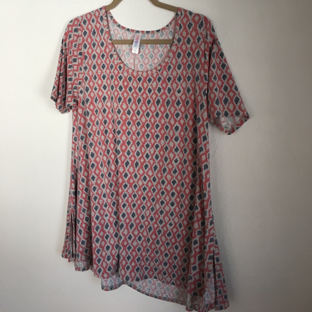 Lula Roe perfect-t size M