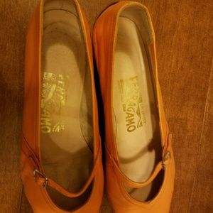 Ferragamo flat shoes