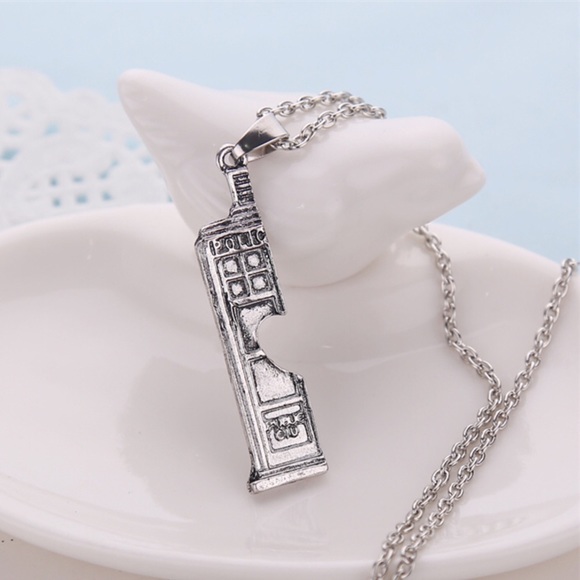 🏵DR. WHO HIS & HERS TARDIS NECKLACE - Picture 3 of 5