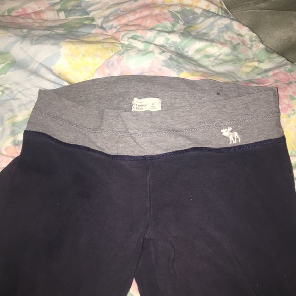 Abercrombie yoga pants - Picture 1 of 1