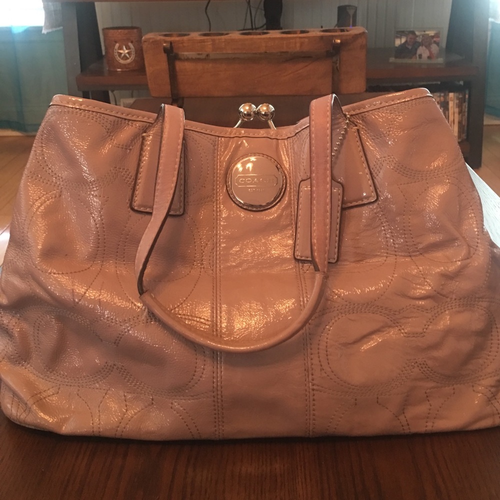 Coach kiss lock carryall