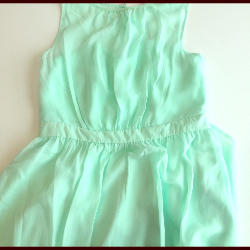 Sweetheart mint dress!