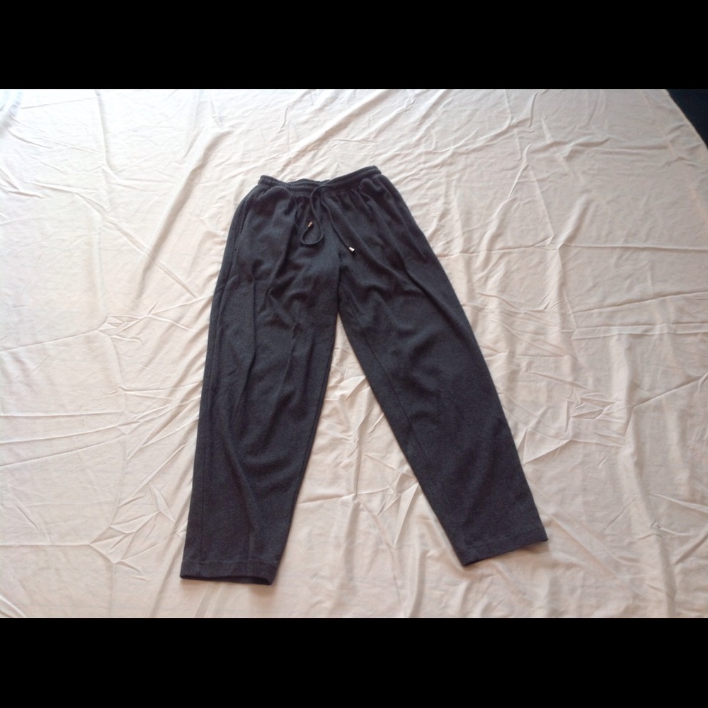 GRAY SWEAT PANTS