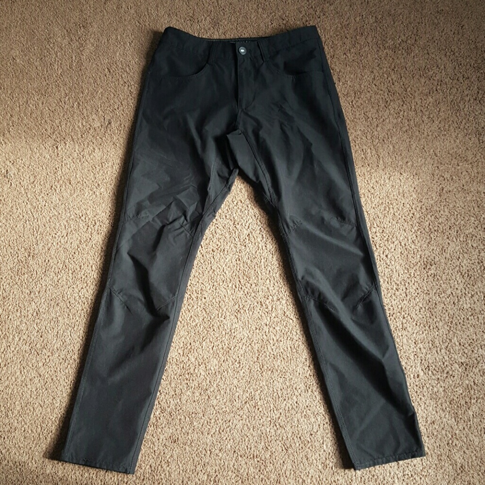 NWOT Vuori ABRASION-LESS PANT 30