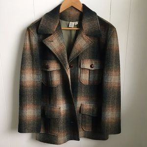 Bass field barn coat women's plaid wool lined Med Bass field barn coat women's plaid wool lined Med