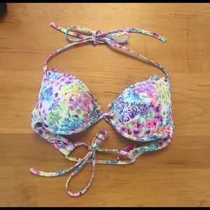 32B VS push up bathing suit top