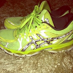 Neon yellow/green asics !