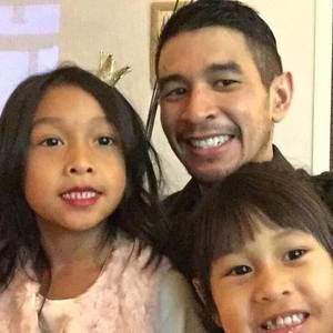 Meet your Posher, Mikael