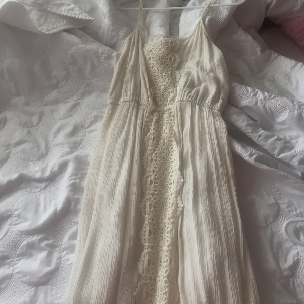 MOSSIMO SUPPLY CO. Floor length cream dress.