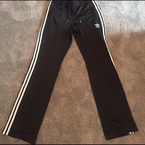 Mens black adidas track pants(medium) Mens black adidas track pants(medium)