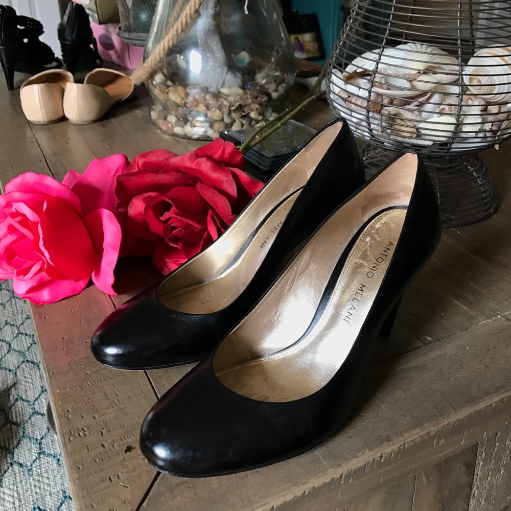 Antonio Melani Pumps