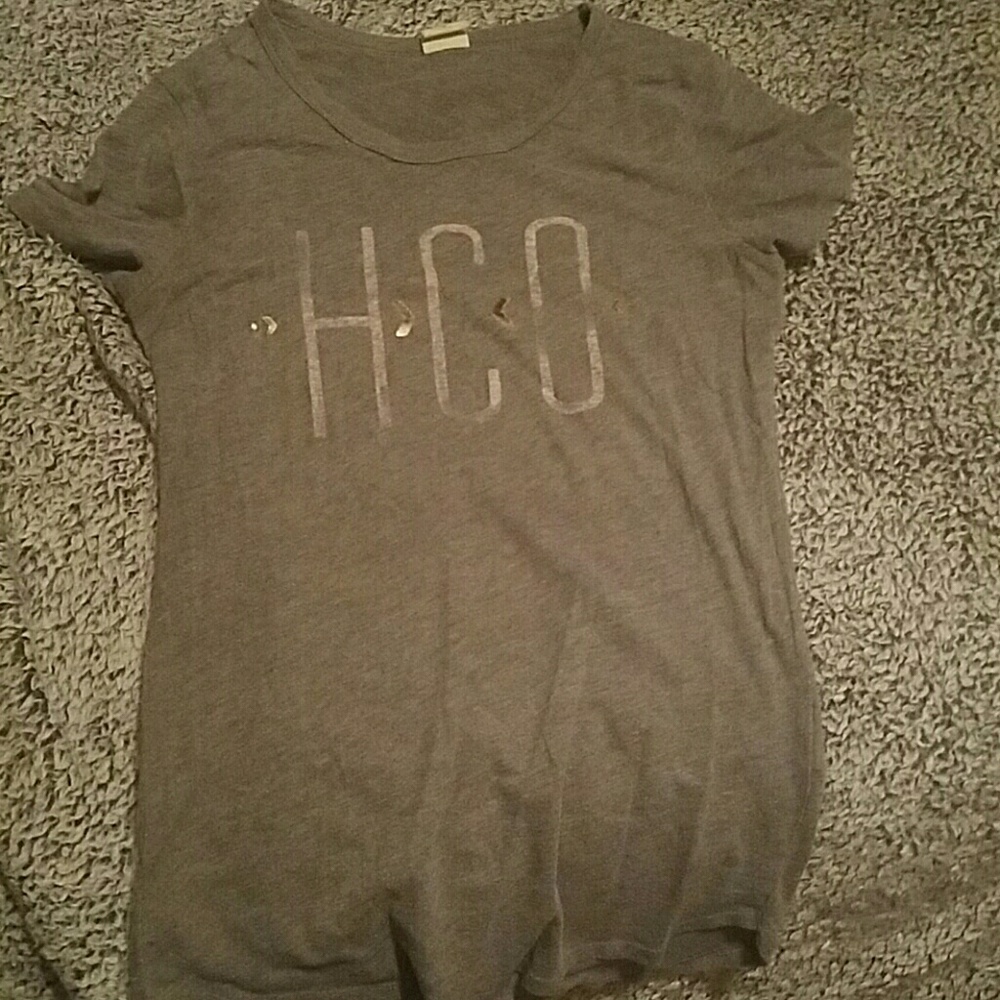 Small Hollister Gray shirt with metallic arrows