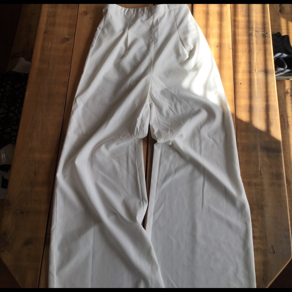 White High-Waisted Wide-Legged Pants