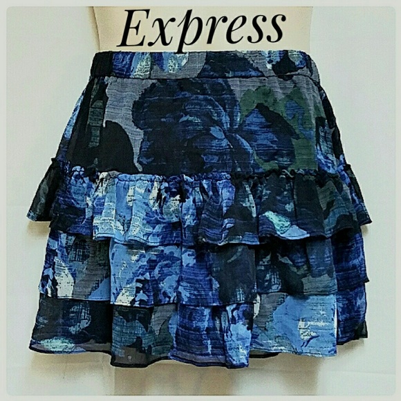 Express Dresses & Skirts - Express 3-Tier Mini-Skirt Blue Black Floral Size S Express Dresses & Skirts - Express 3-Tier Mini-Skirt Blue Black Floral Size S
