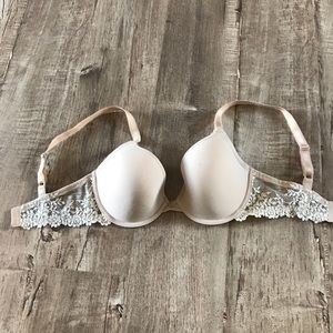 Wacoal 32DD bra lace