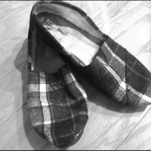 Flannel Toms in black plaid