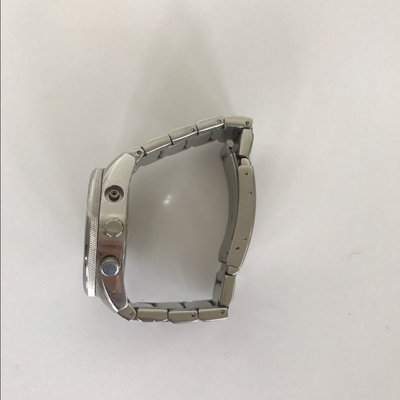 Silver Fossil watch - Picture 2 of 4