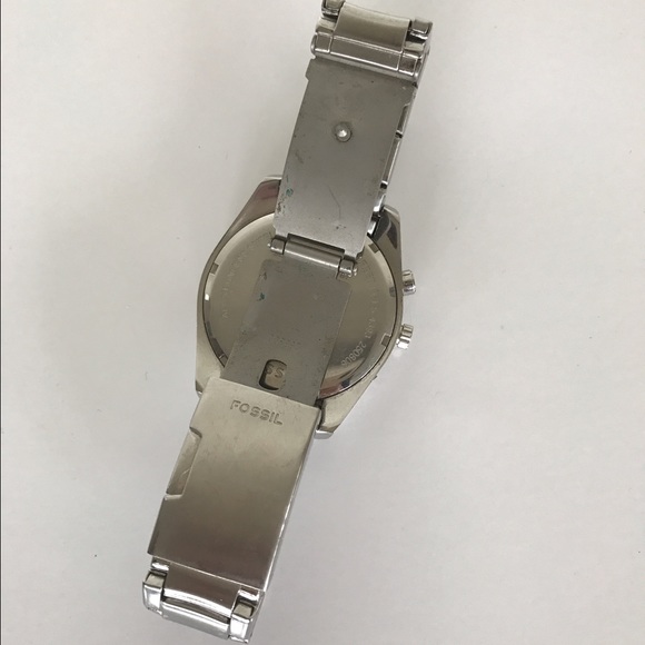 Silver Fossil watch - Picture 3 of 4