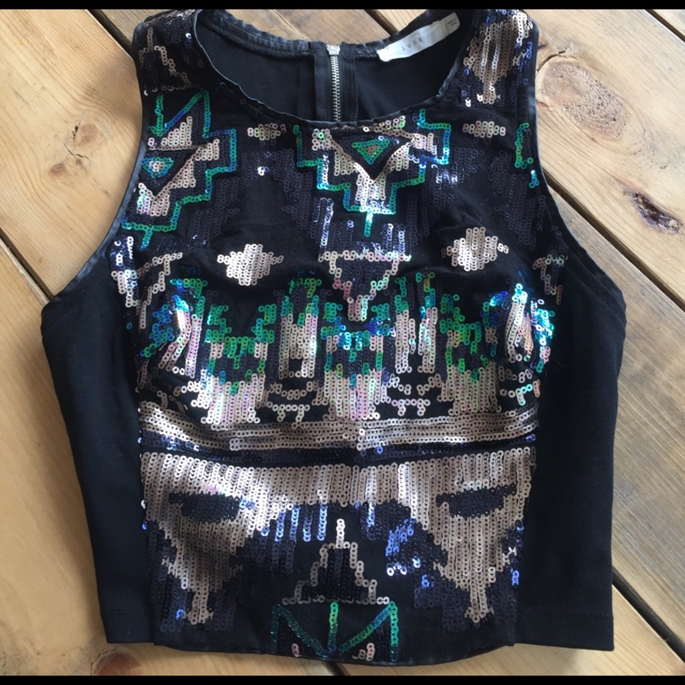 Sequined crop