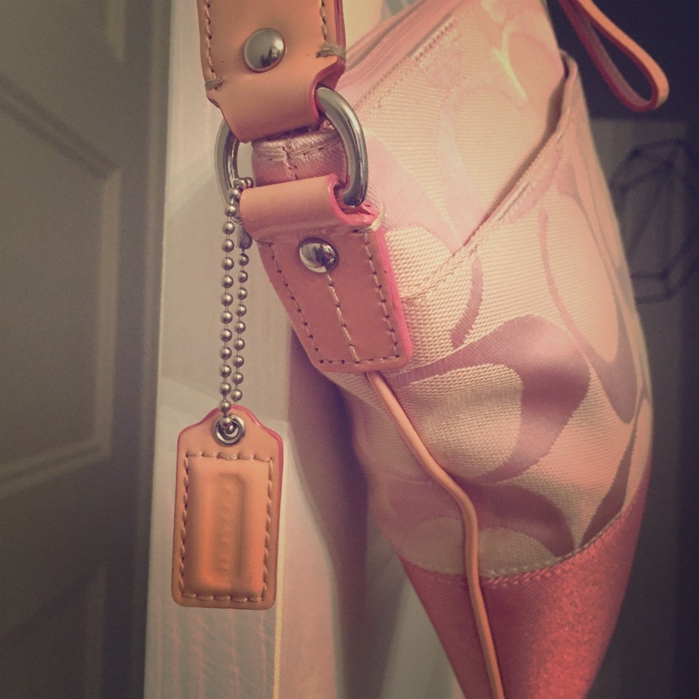 Coach crossbody in signature fabric