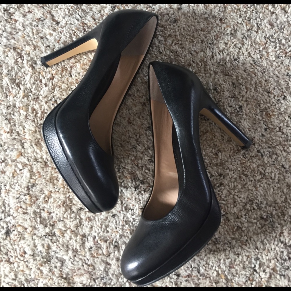 BR Black Pumps