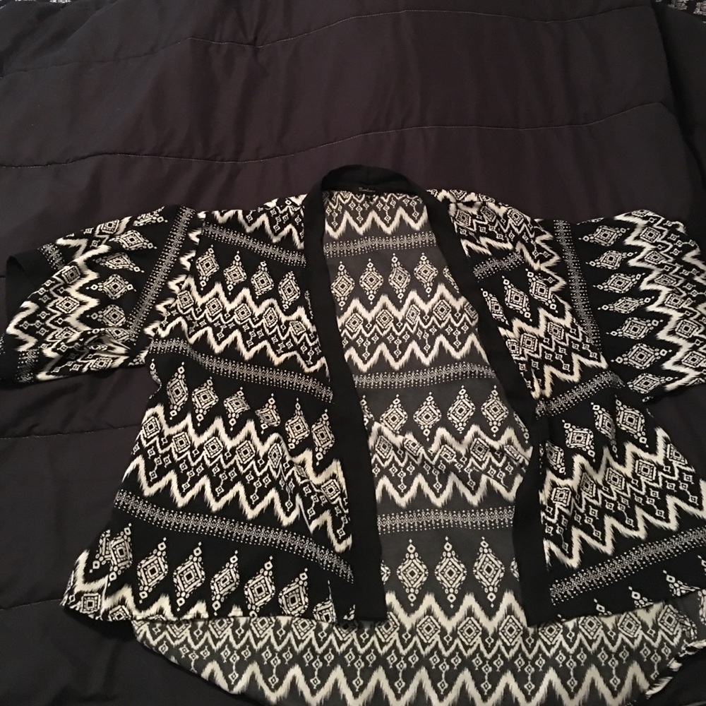 Black and white kimono