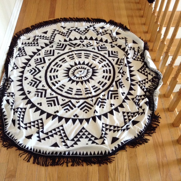 Accessories - ✨Round Tapestry/Beach ✨NWOT