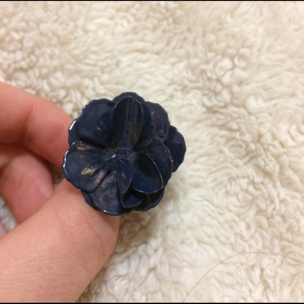 Ring - Picture 2 of 2