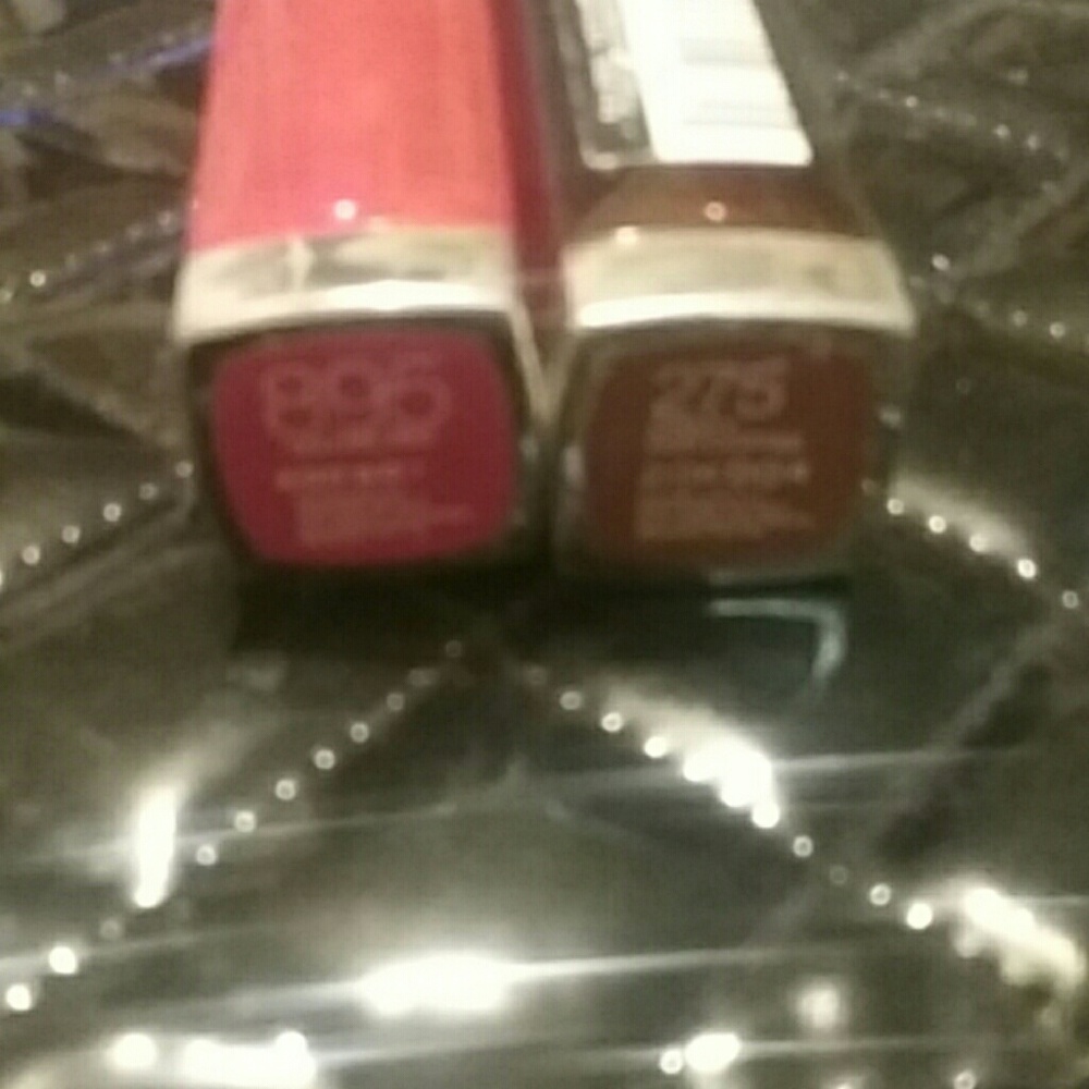 Lip stick - Picture 2 of 3