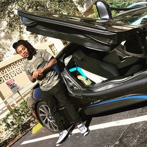 Meet your Posher, Lee