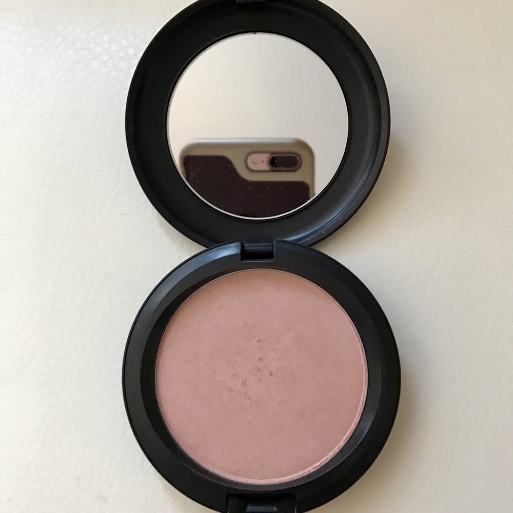 MAC Sparkling Rose Iridescent Pressed Powder