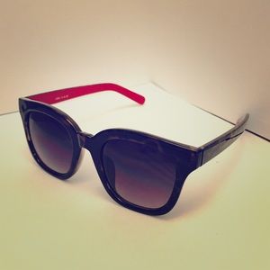 ♥️BOGO♥️New Two Tone Square Sunglasses