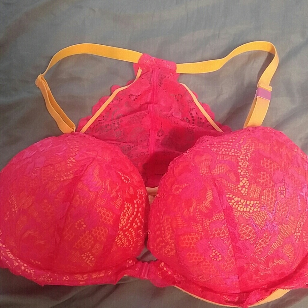 PINK BRA