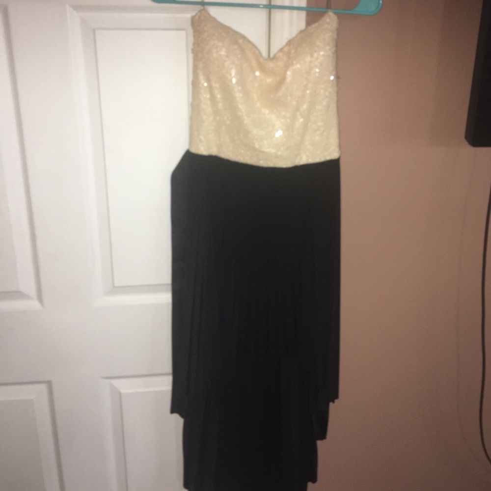 Mandees strapless dress