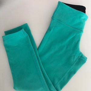 lulu🍋 wunder under reversible crops teal/black