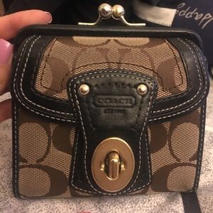 Used coach wallet in good condition