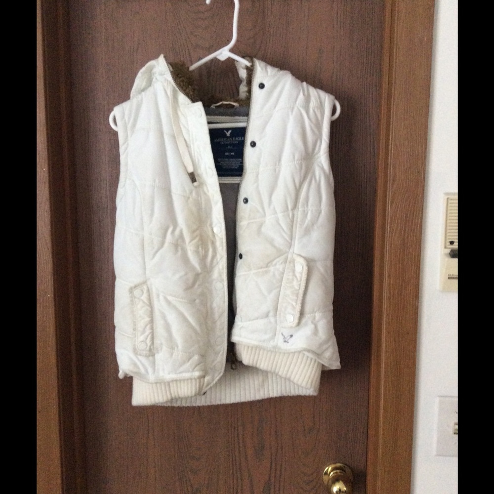 AE vest