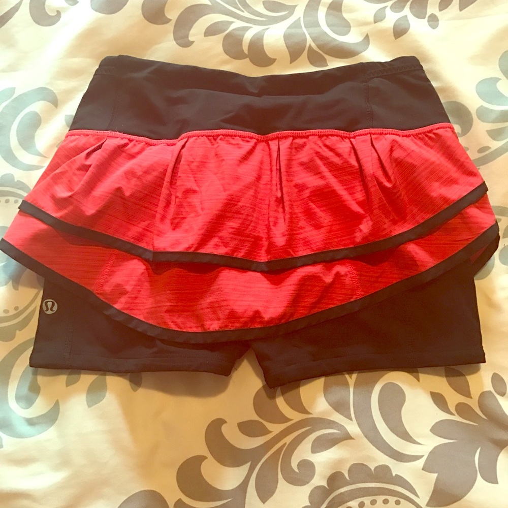 Lululemon red and black