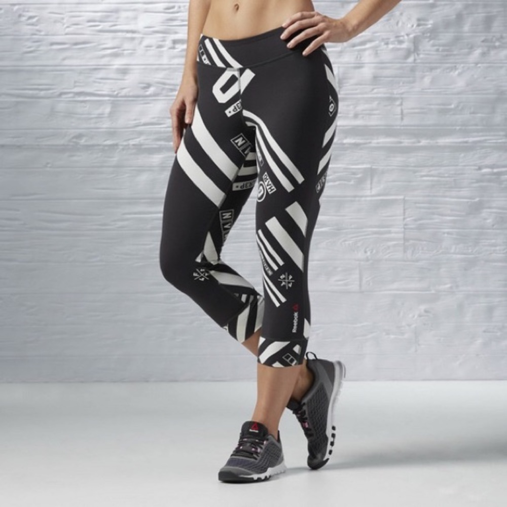 Reebok Capri leggings with all-over print in white