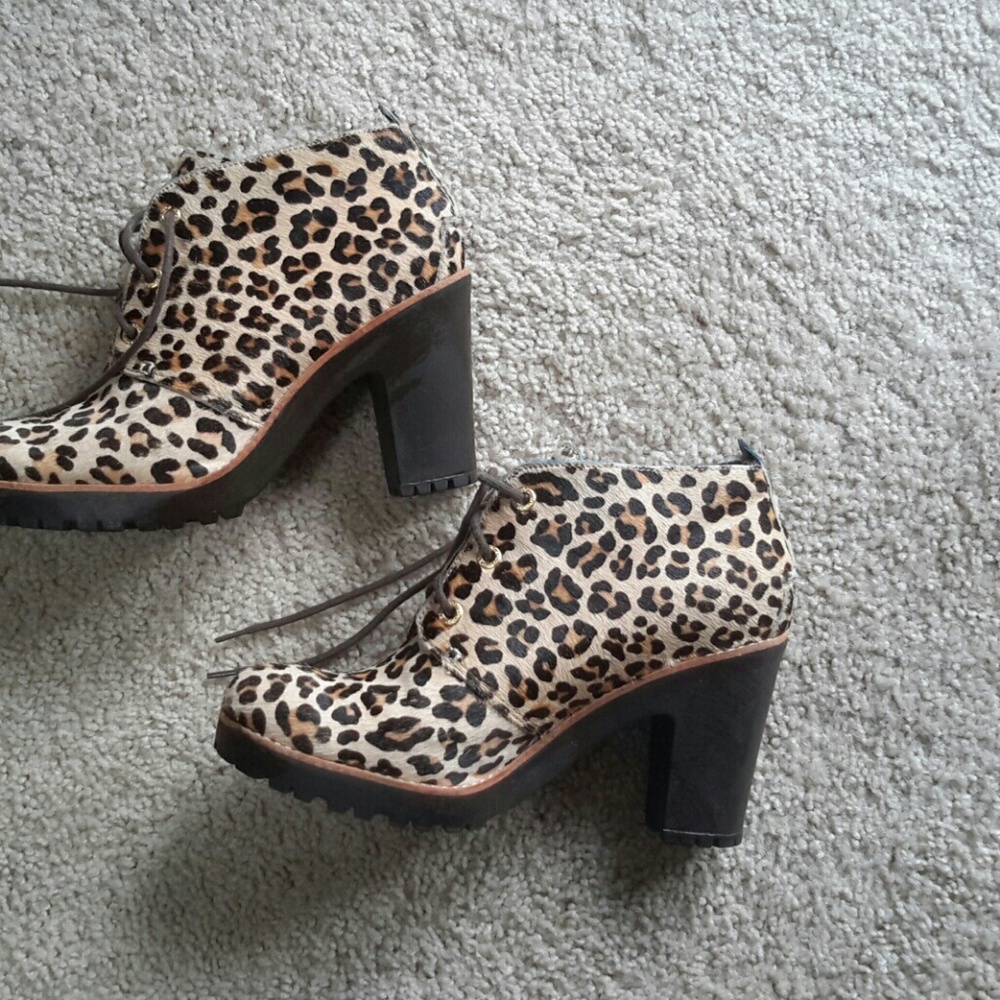 MAKE OFFERS! WOMENS SPERRY ANKLE BOOTS SZ 10