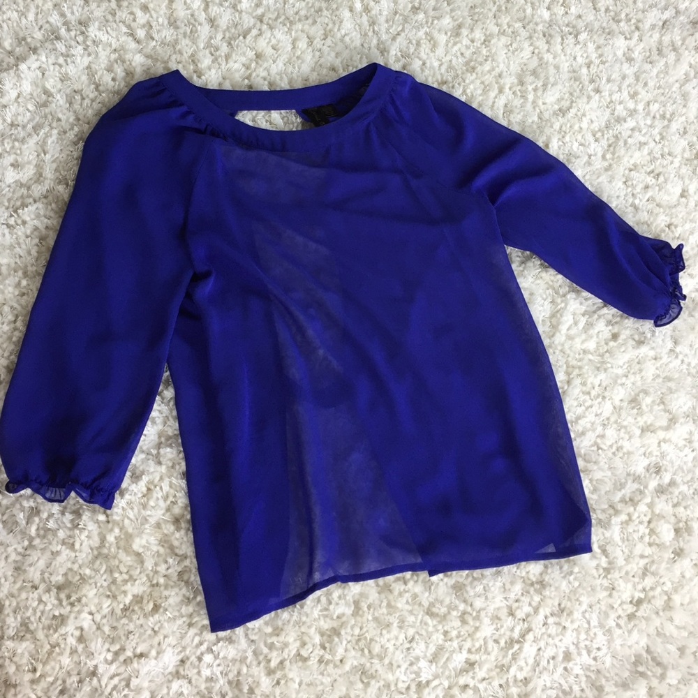 Like new blue blouse