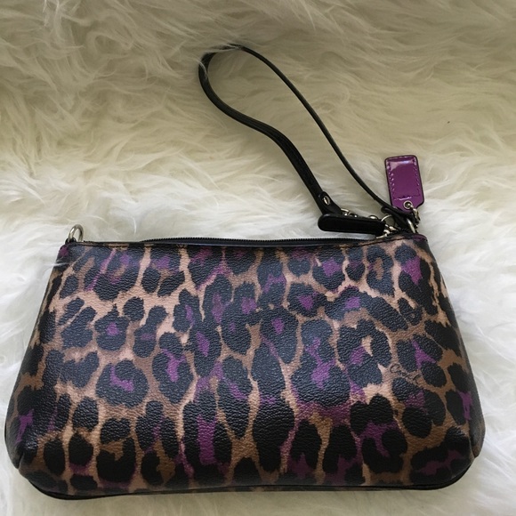 Coach Bag - Picture 3 of 8