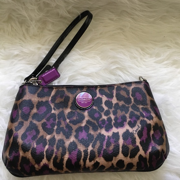 Coach Bag - Picture 2 of 8