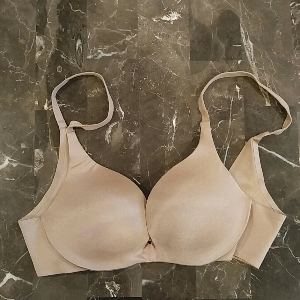 32B Victoria secret pushup bra