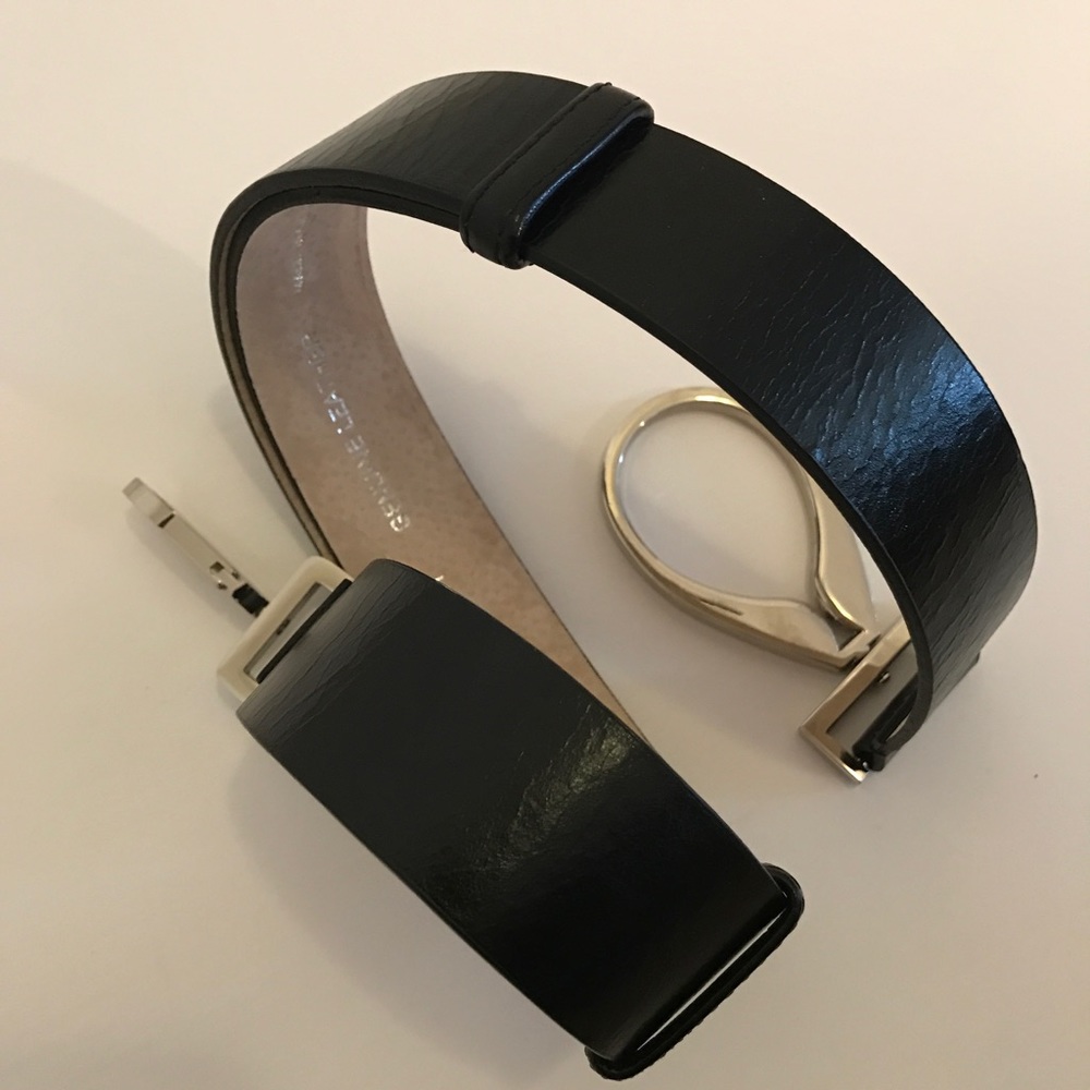 Ellen Tracy Black Genuine Leather Adjustable Belt