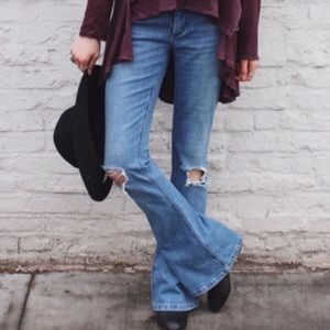 Free People Destroyed Flares. Size 29. Never worn.