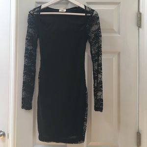 Tobi stretch lace dress size s