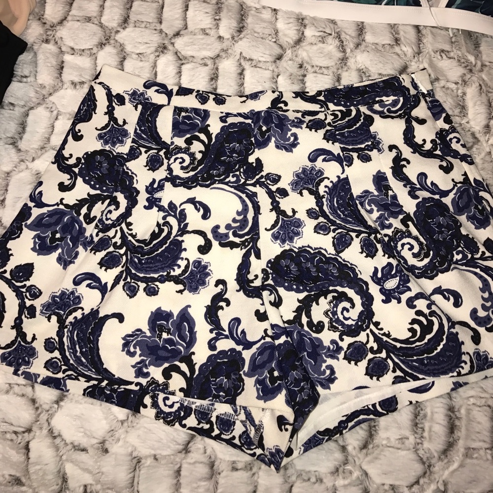 Patterned shorts