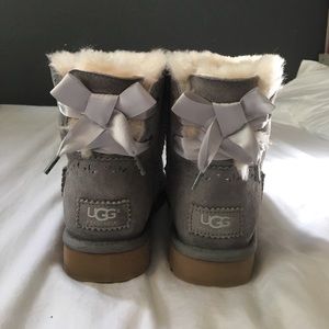 Bailey bow uggs