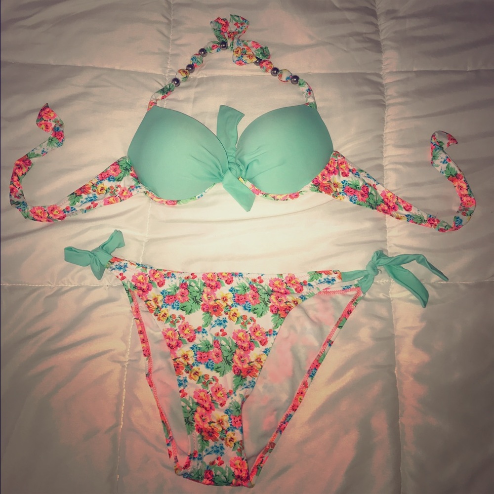 Floral Mint Green Bikini 👙Size 10. European